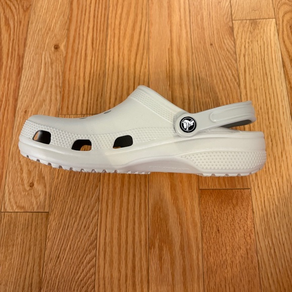 Crocs Classic Clog in Atmosphere - Picture 5 of 11